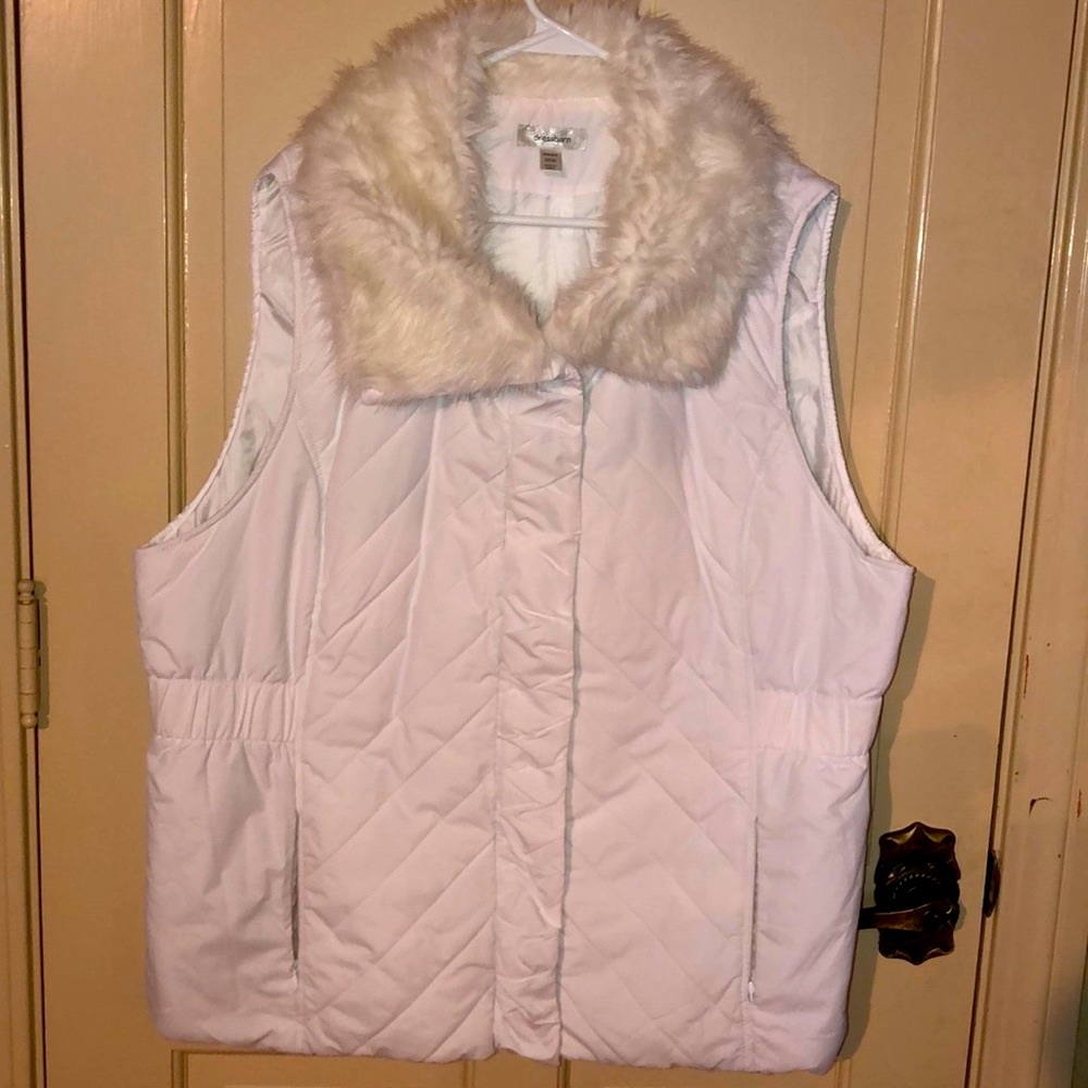 Women’s 22-24 White Quilted Vest from Dress Barn